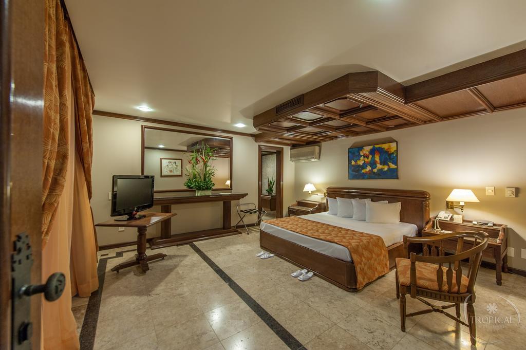 Hotel Tropical Manaus Eksteriør billede Suite room at the hotel