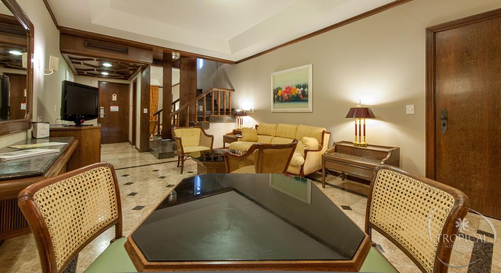 Hotel Tropical Manaus Eksteriør billede A living room at the Taj Bengal
