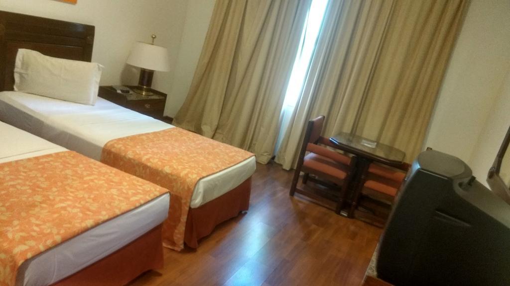 Hotel Tropical Manaus Eksteriør billede A room at the hotel
