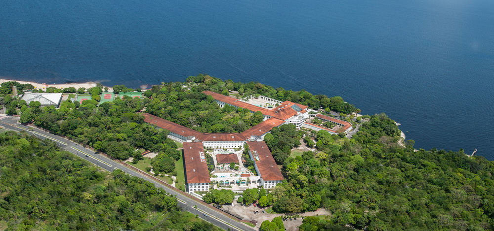 Hotel Tropical Manaus Eksteriør billede Aerial view of the resort
