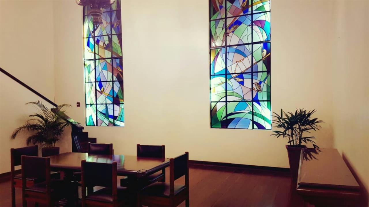 Hotel Tropical Manaus Eksteriør billede The interior of the church