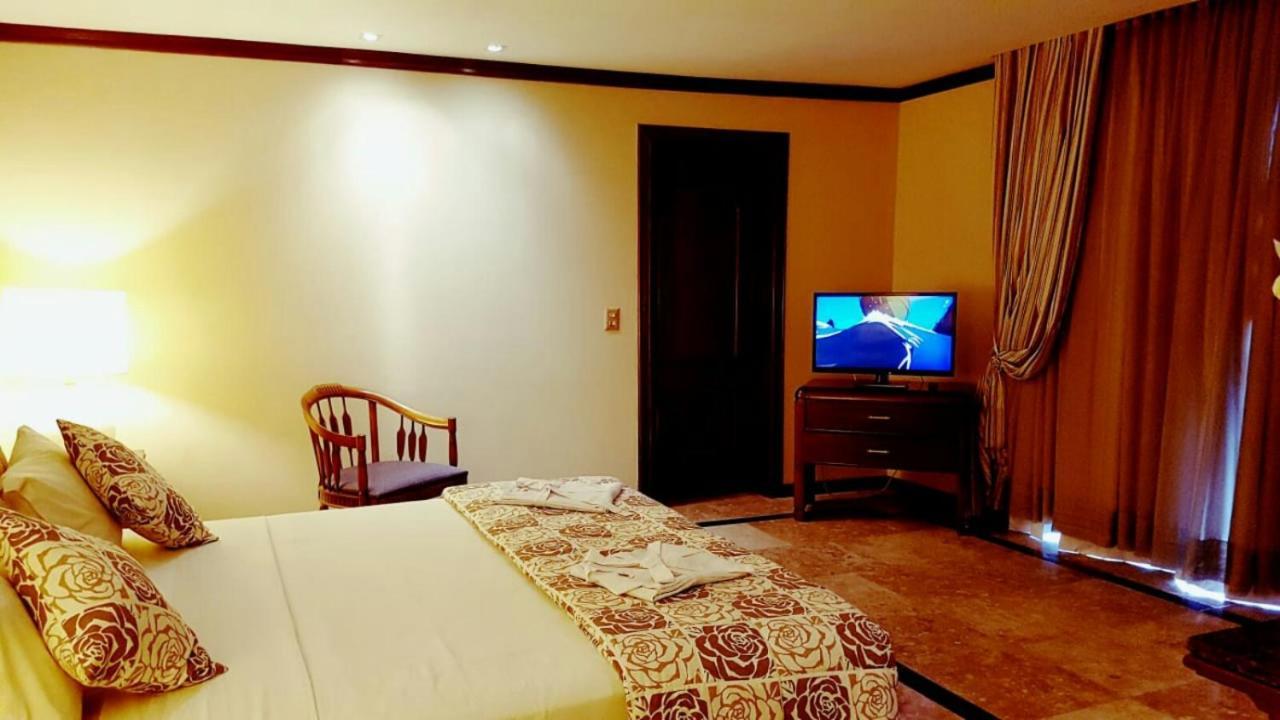 Hotel Tropical Manaus Eksteriør billede A room at the hotel