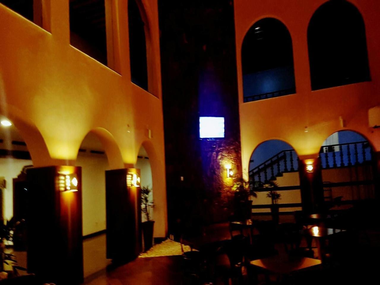 Hotel Tropical Manaus Eksteriør billede Interior of the synagogue